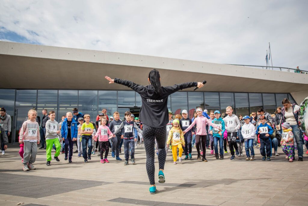 Narva Promenaadi Jooks 2017 inimesed Warm-Up'il