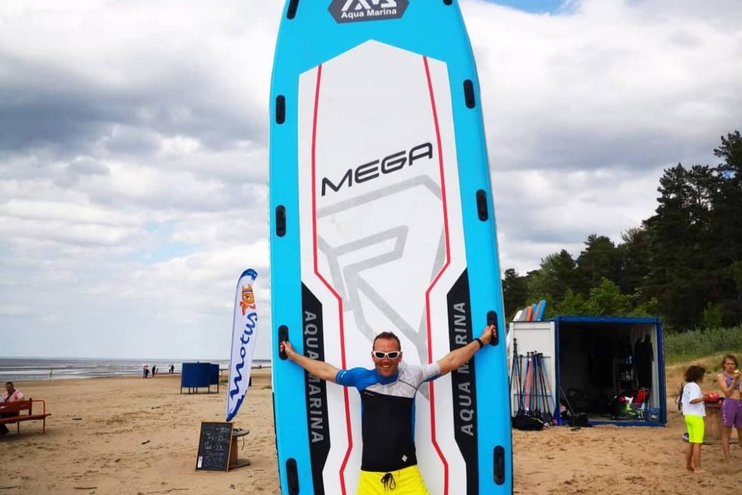 Narva-Jõesuu Surfiklubi - Inimene MEGA SUP'iga